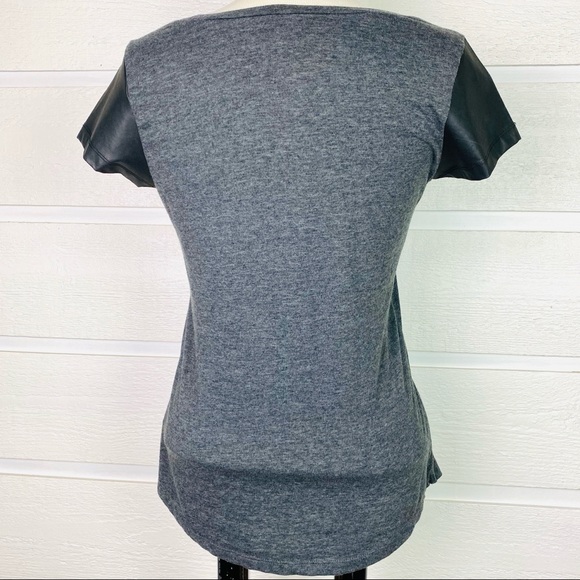 CYNTHIA ROWLEY Gray T-Shirt w/ Black Faux Leather - Picture 5 of 7